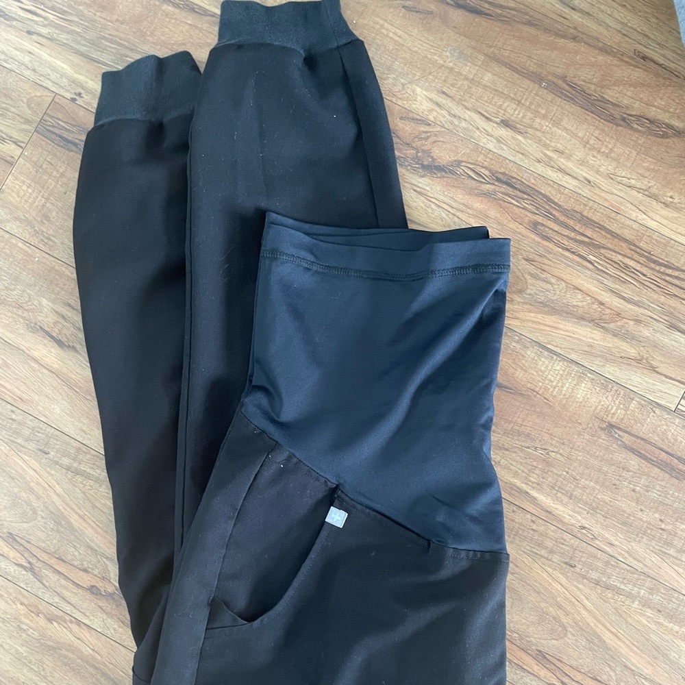 Maternity scrubs